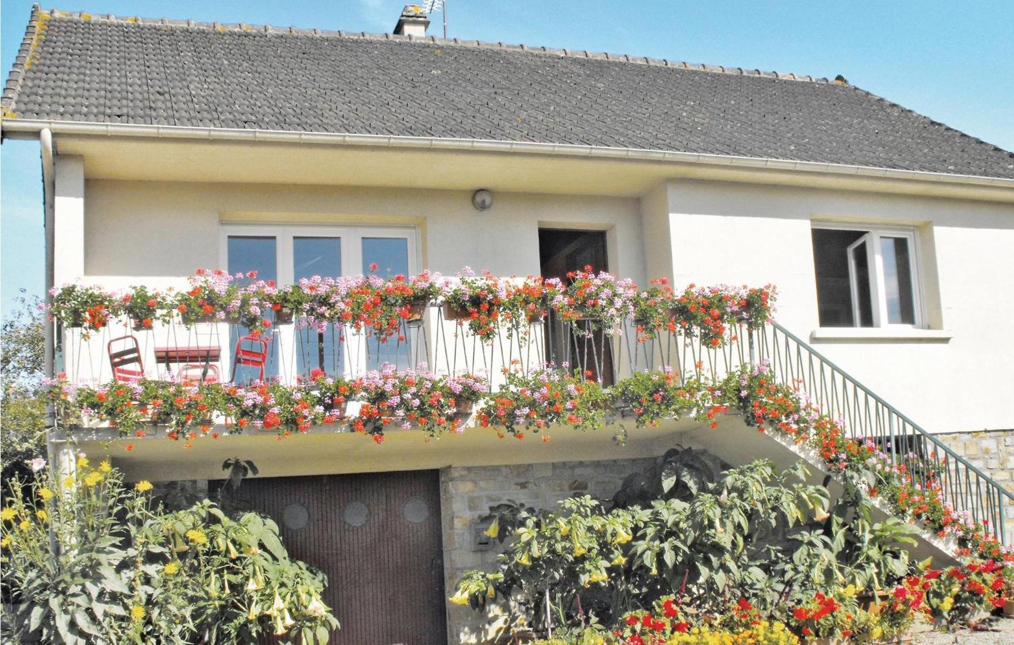 Holiday Home In Montsernelle Lithaire Экстерьер фото